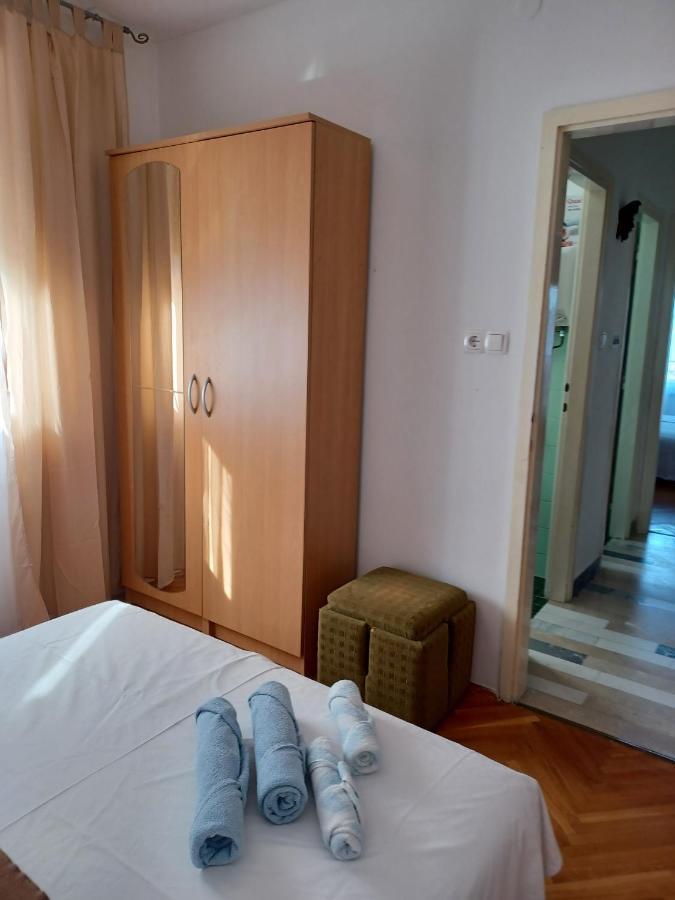 Helen Apartments Цриквениця Екстер'єр фото