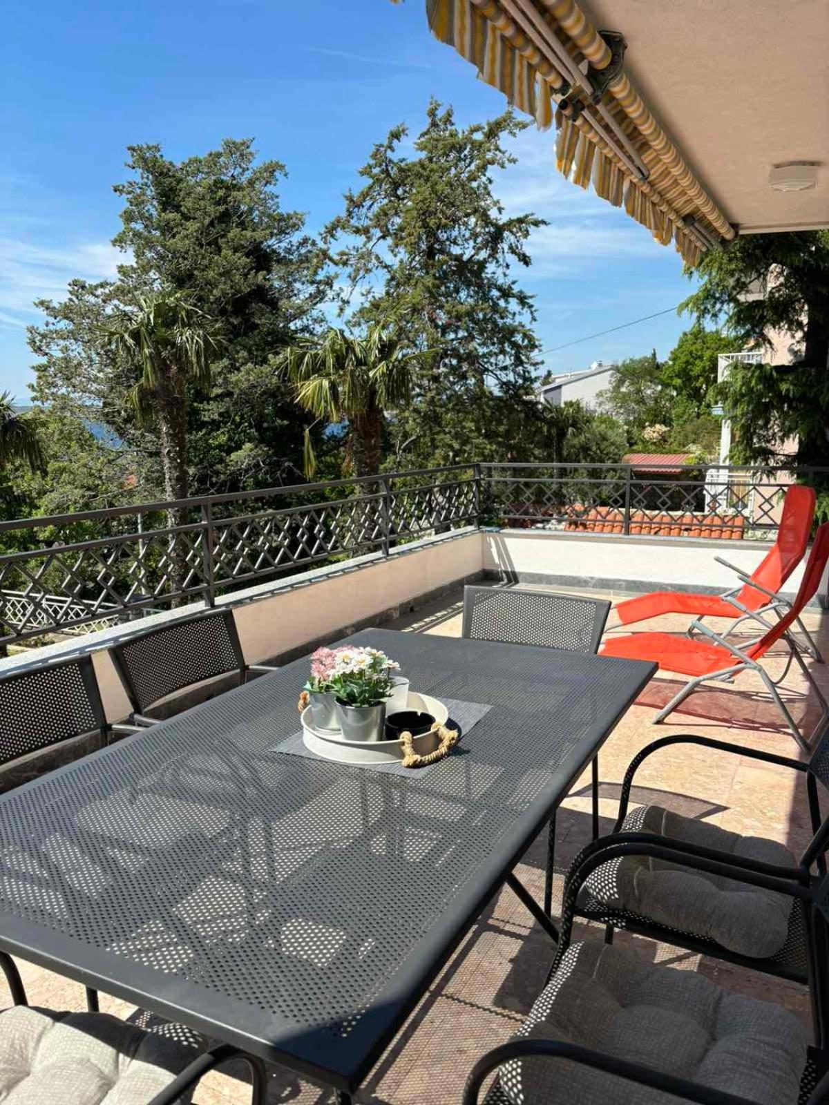 Helen Apartments Цриквениця Екстер'єр фото