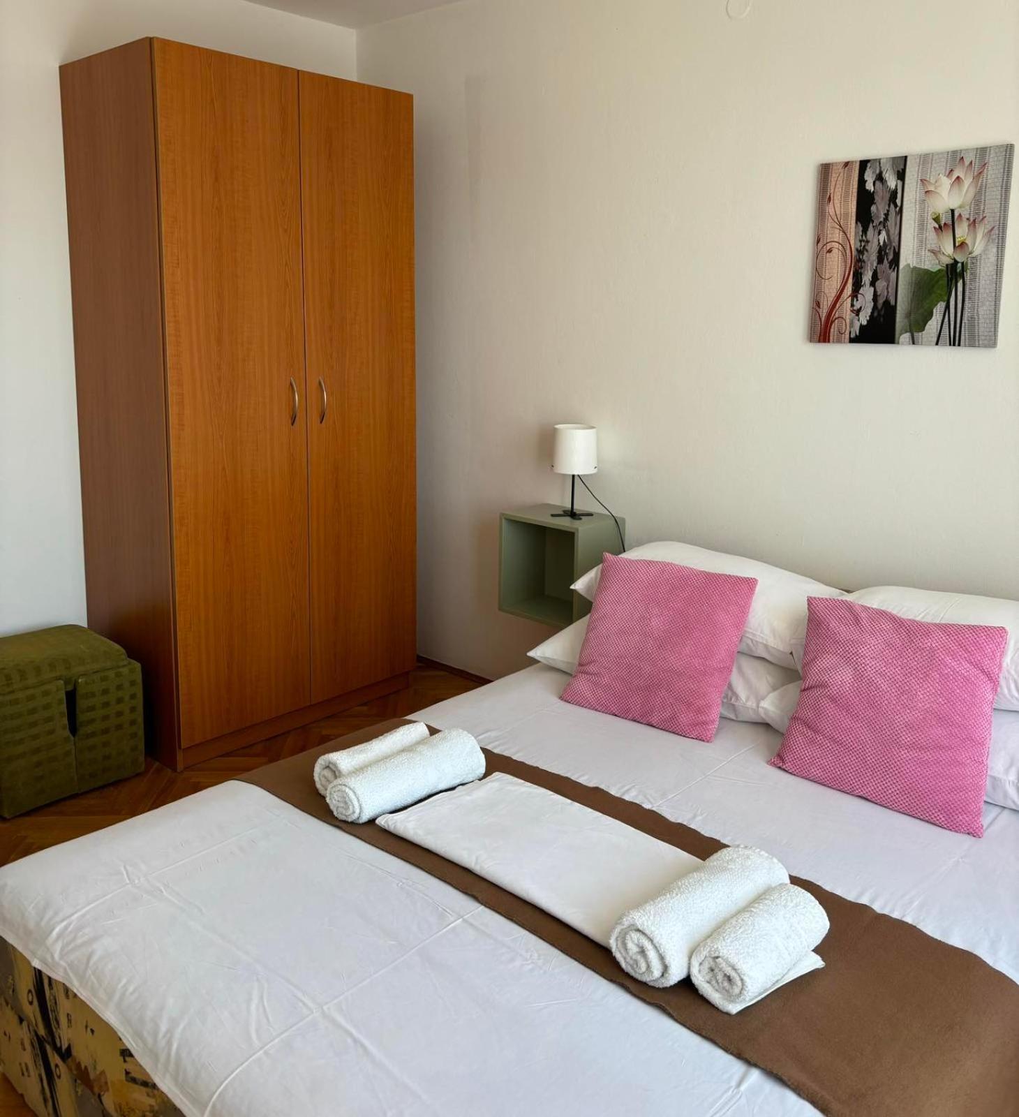 Helen Apartments Цриквениця Екстер'єр фото