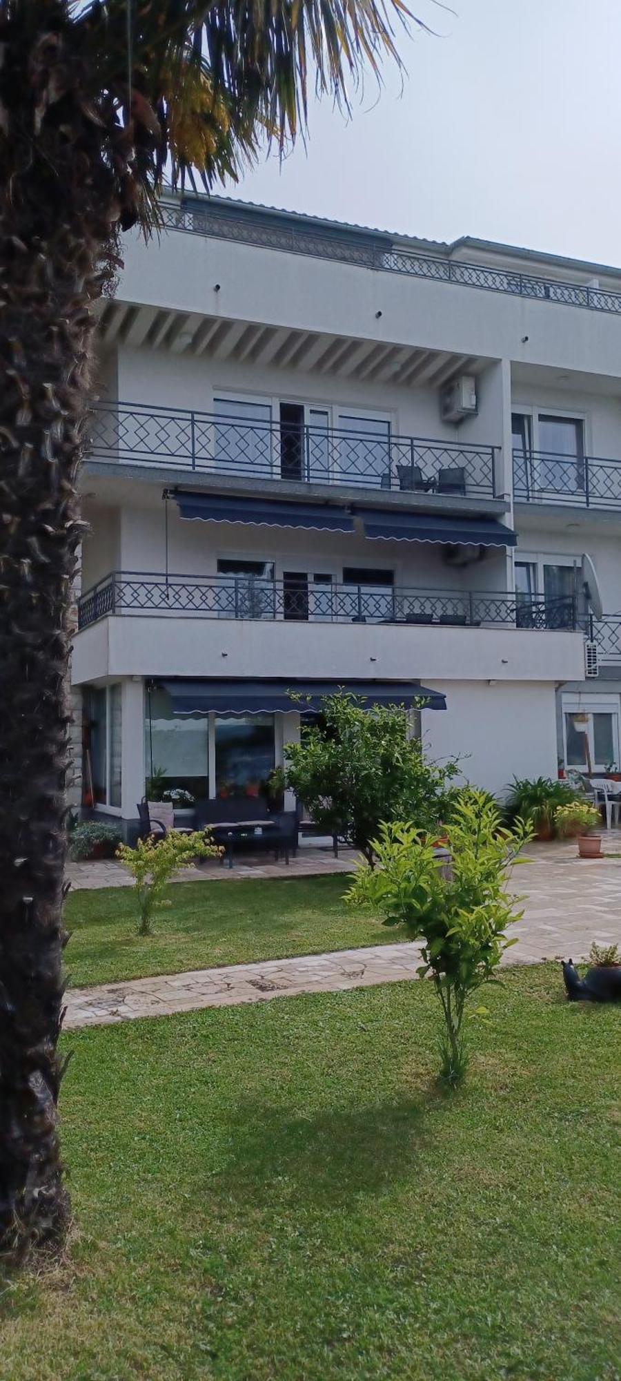 Helen Apartments Цриквениця Екстер'єр фото